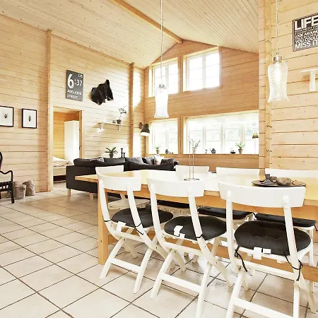 Four-bedroom Holiday In 3 Kalundborg