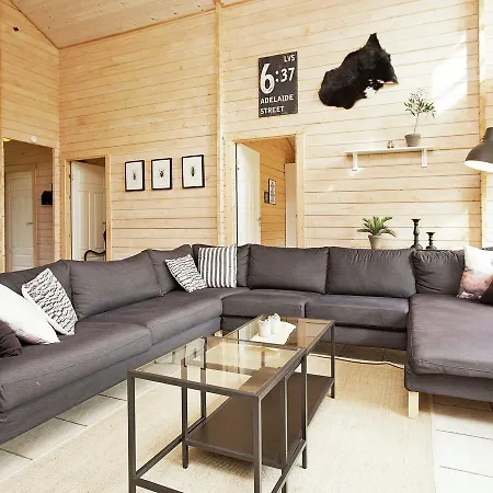 Casa vacanze Four-bedroom Holiday In 3